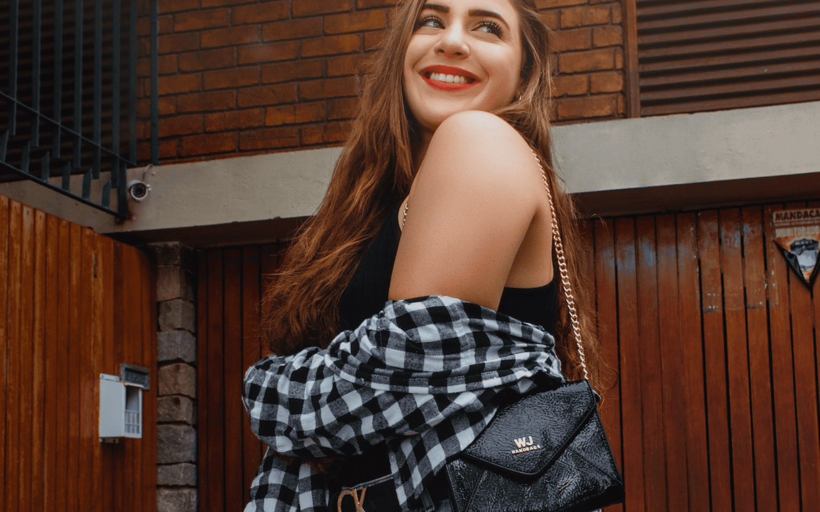 You are currently viewing 9 Fashionable Sling Bags for Women: For Bargain Prices
